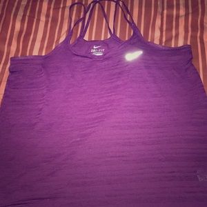 Nike active top